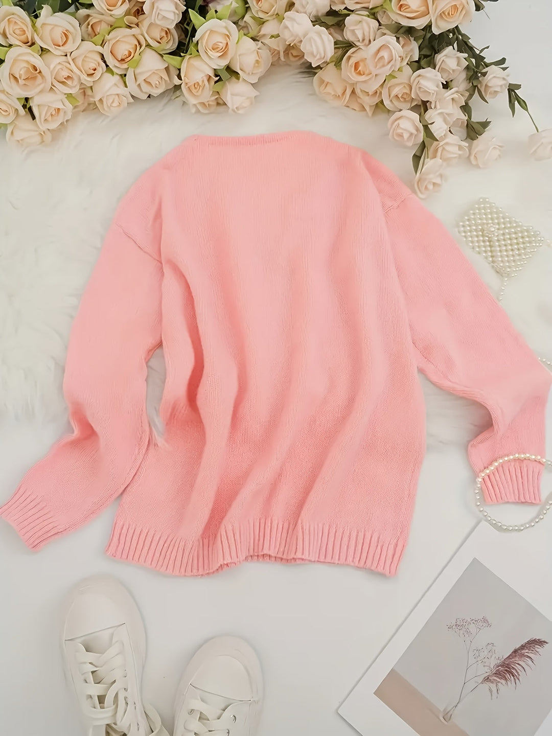 LIANNE – PLUSH V-NECK SWEATER