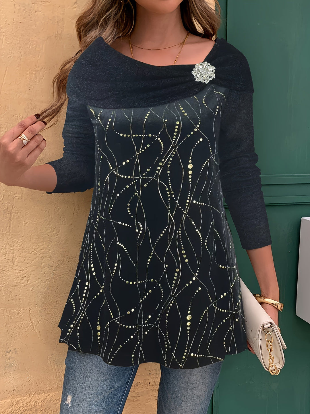 Hedda - Elegant Off-Shoulder Blouse