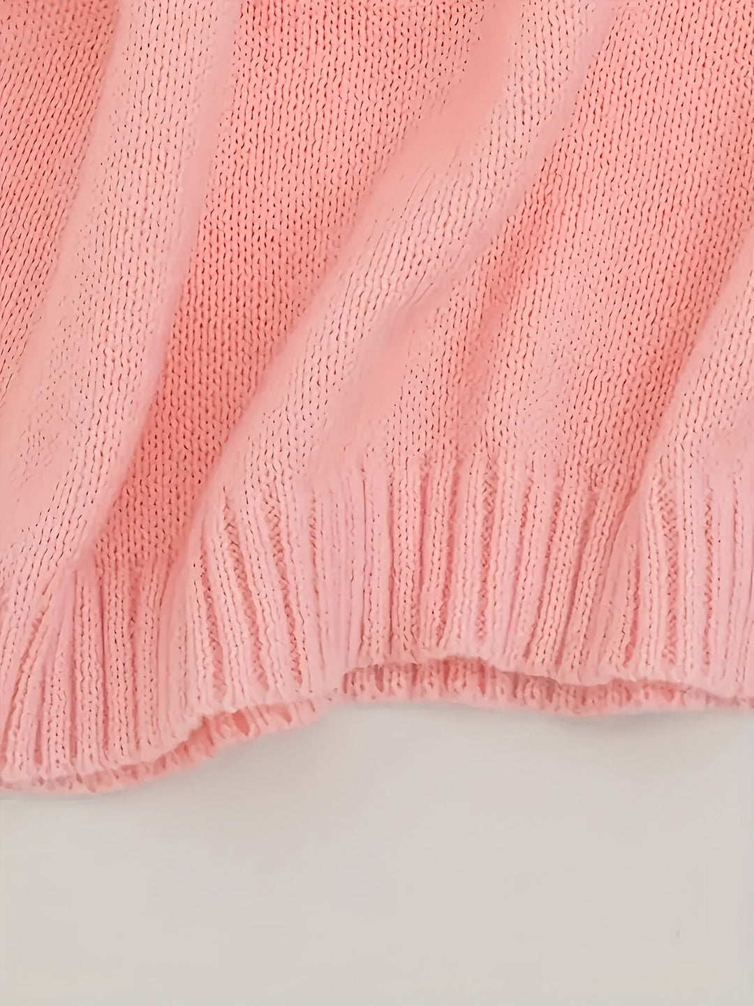 LIANNE – PLUSH V-NECK SWEATER