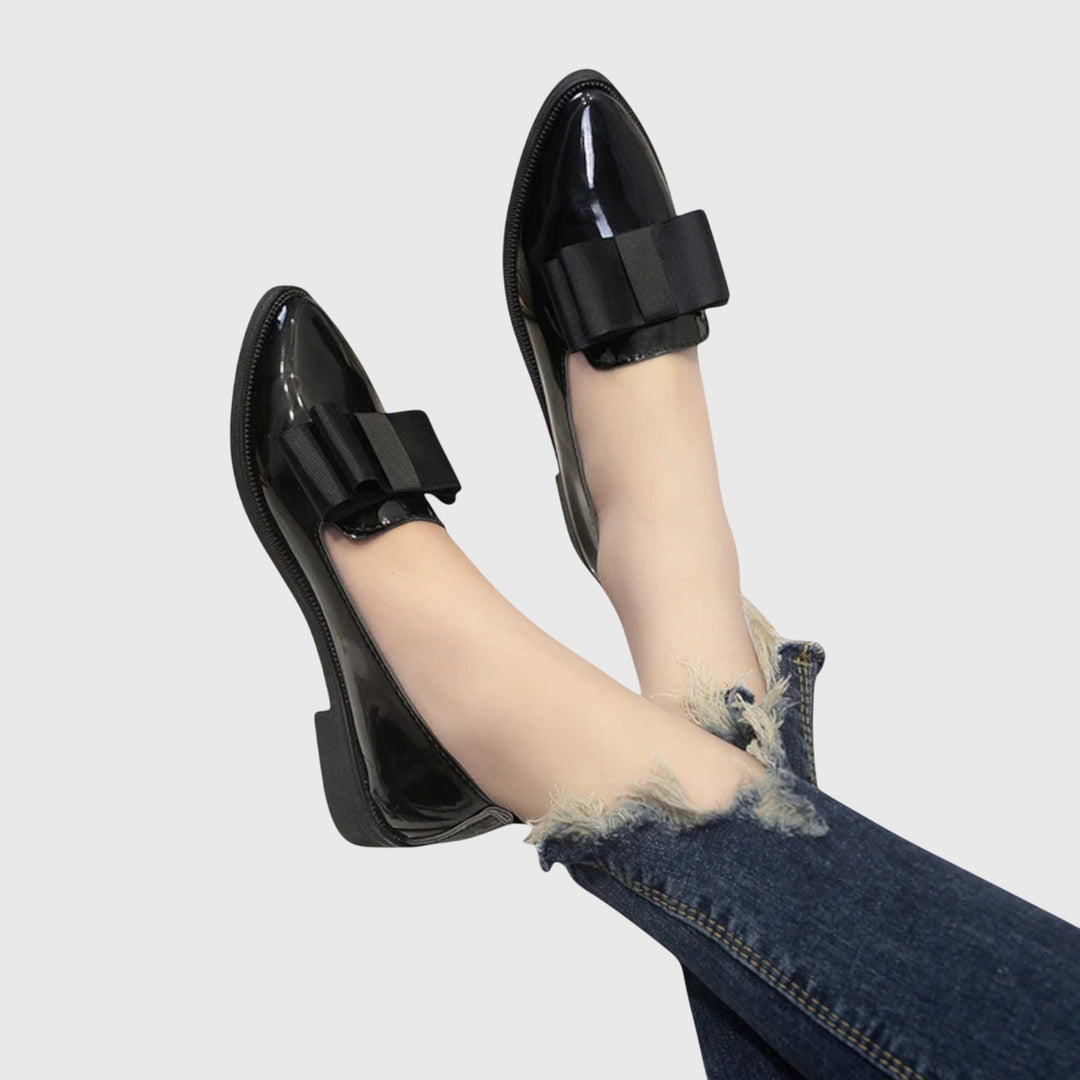 KATTY – BOW ACCENT LOAFERS