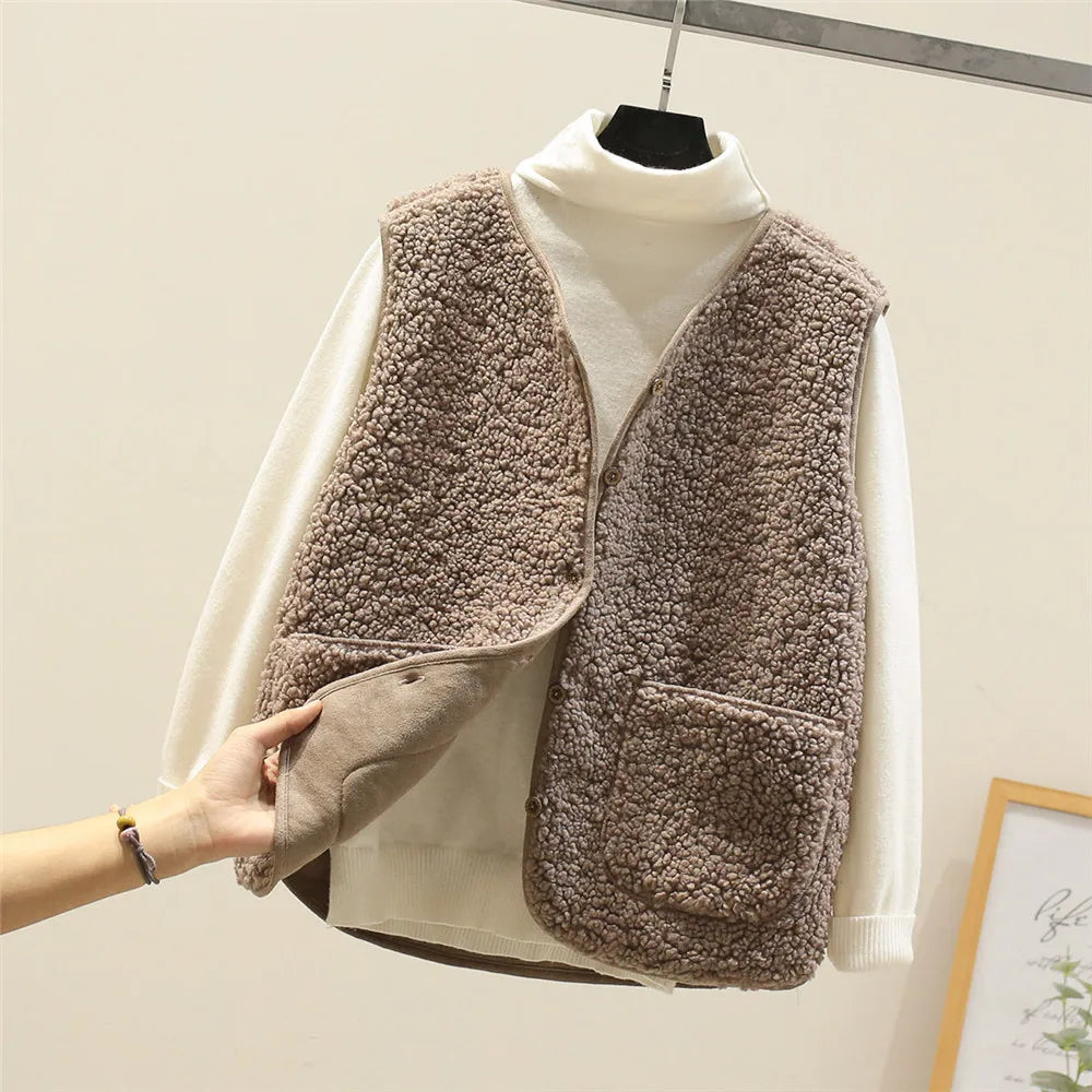 AMANDA – COZY BUTTON-UP VEST