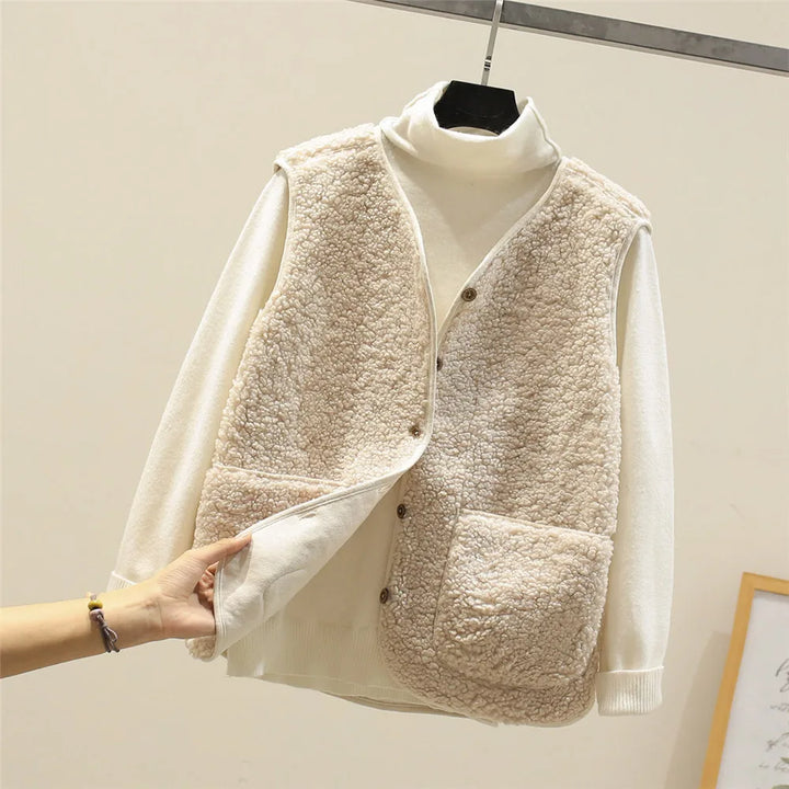 AMANDA – COZY BUTTON-UP VEST