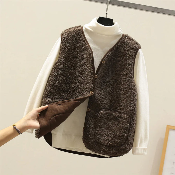 AMANDA – COZY BUTTON-UP VEST