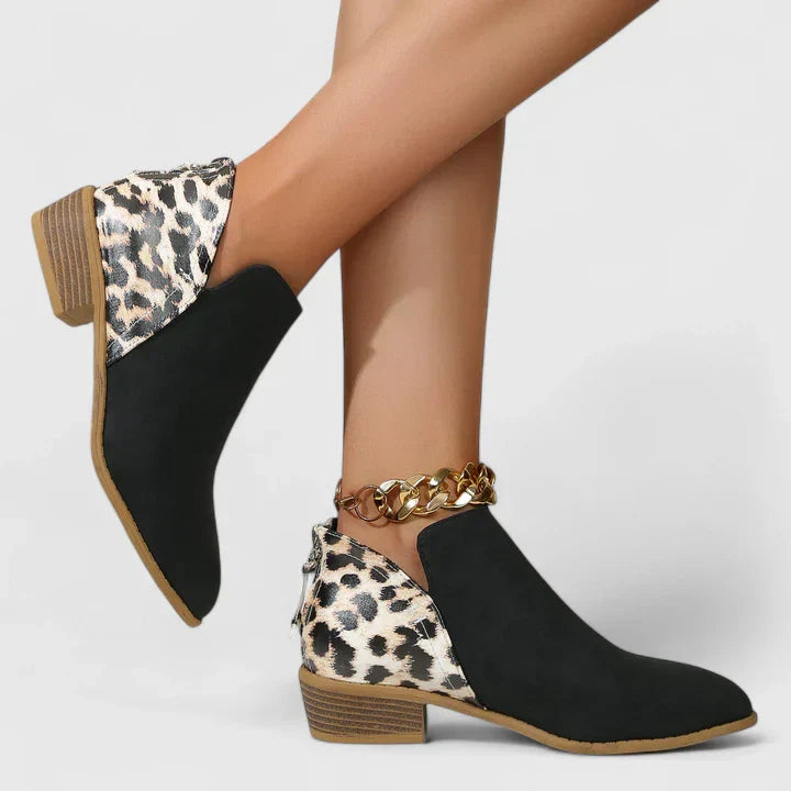 LISA – CHIC ANKLE BOOTIE WITH ACCENT