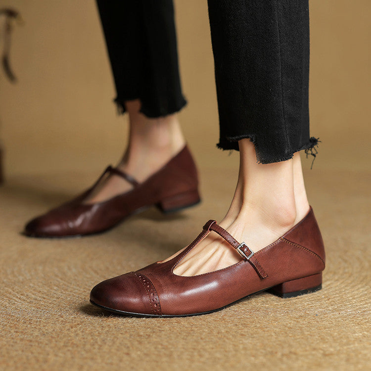 Reiten - Elegant T-Strap Leather Flats
