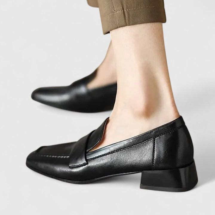 TATUM – MODERN CLASSIC BLOCK HEEL LOAFERS