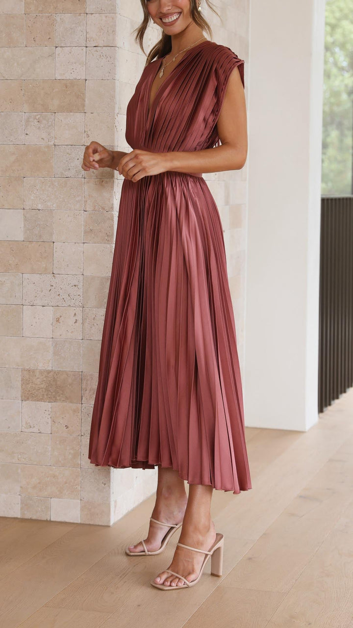 ALIYAH – ELEGANT PLEATED MIDI DRESS