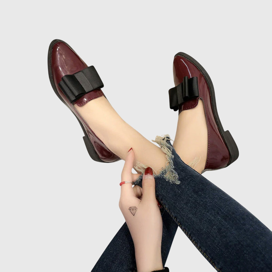 KATTY – BOW ACCENT LOAFERS
