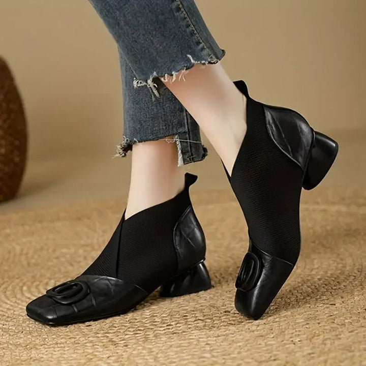 MARIELLE – ELEGANT ROUND-BUTTON LOW HEEL BOOTIE