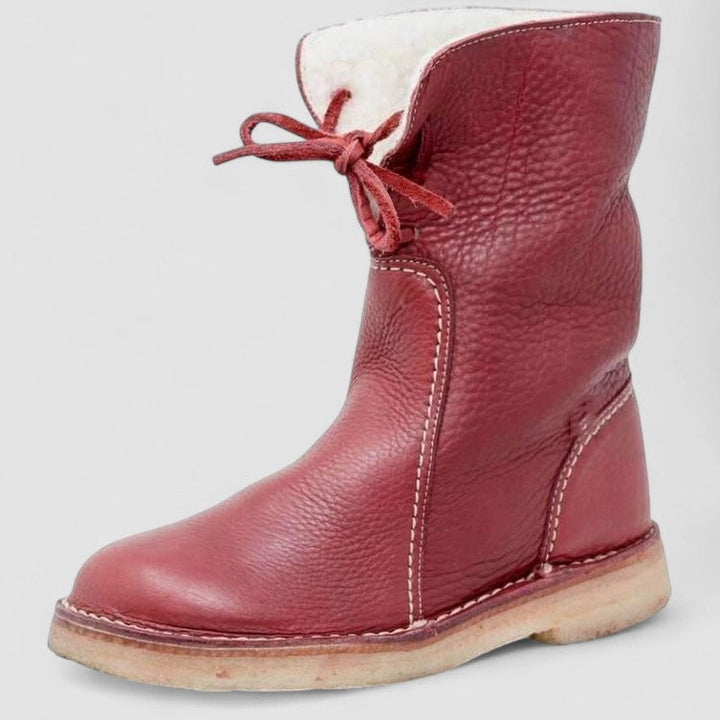 GUINEVERE – COZY LACE-UP BOOTS
